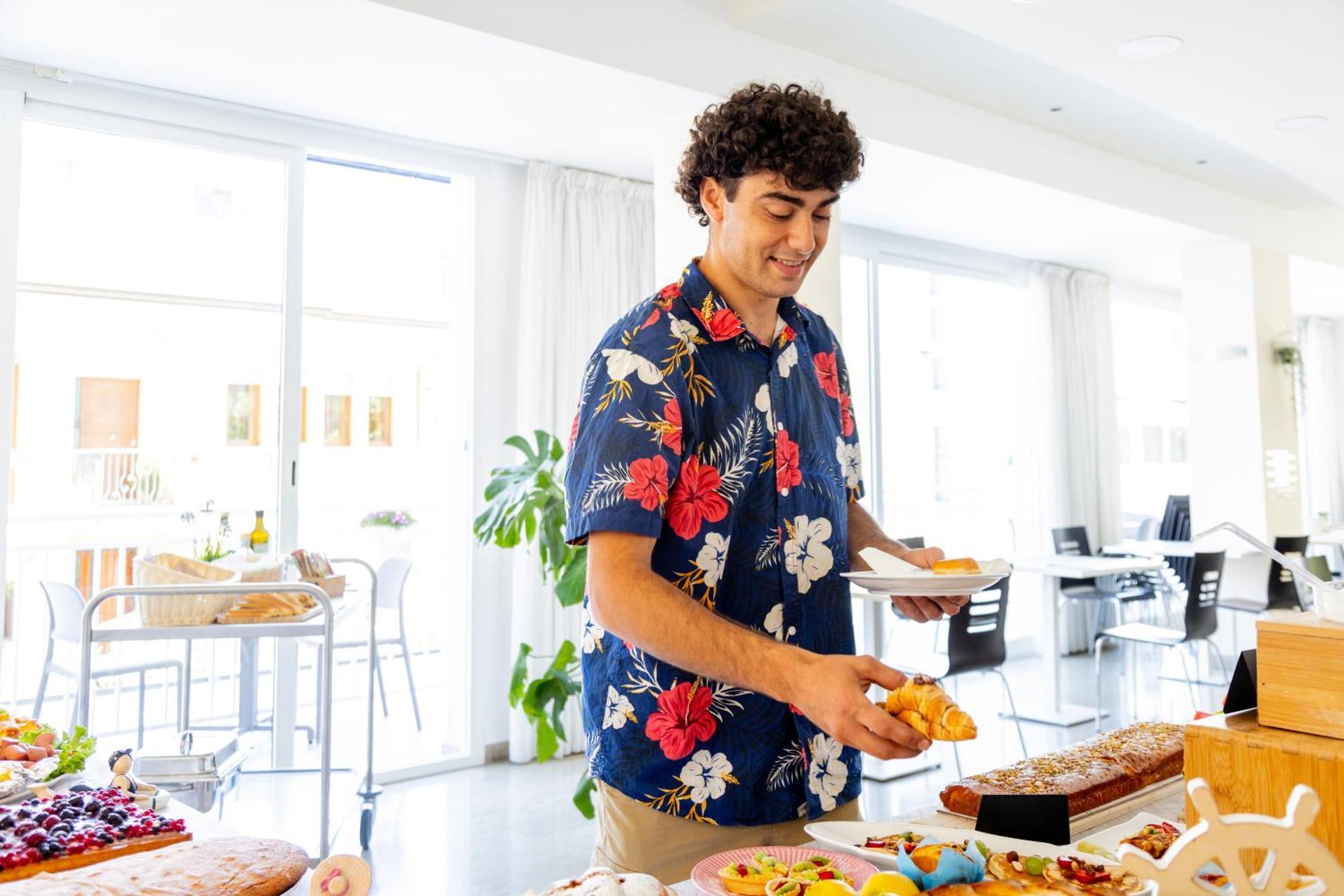 Hotel Kim Ρίμινι Εξωτερικό φωτογραφία