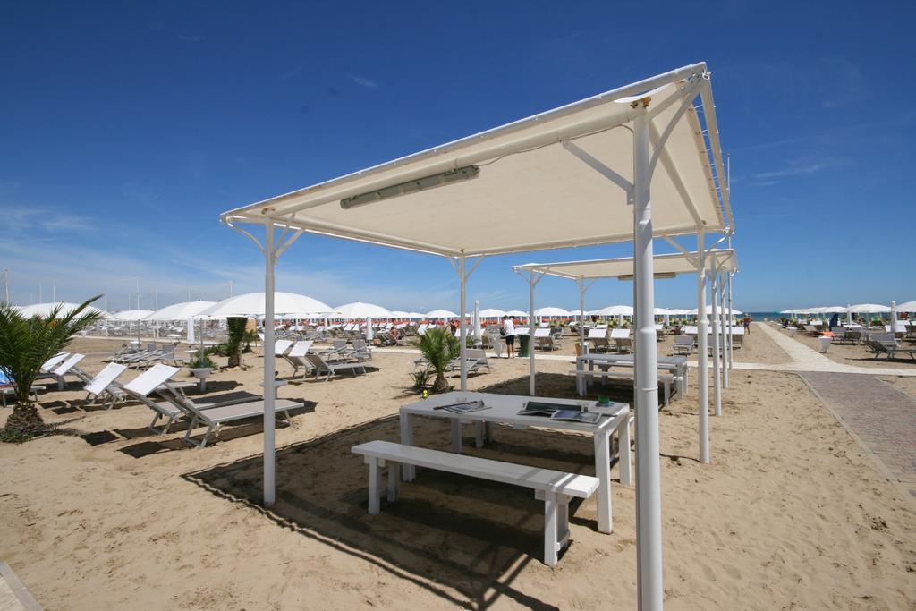 Hotel Kim Ρίμινι Εξωτερικό φωτογραφία