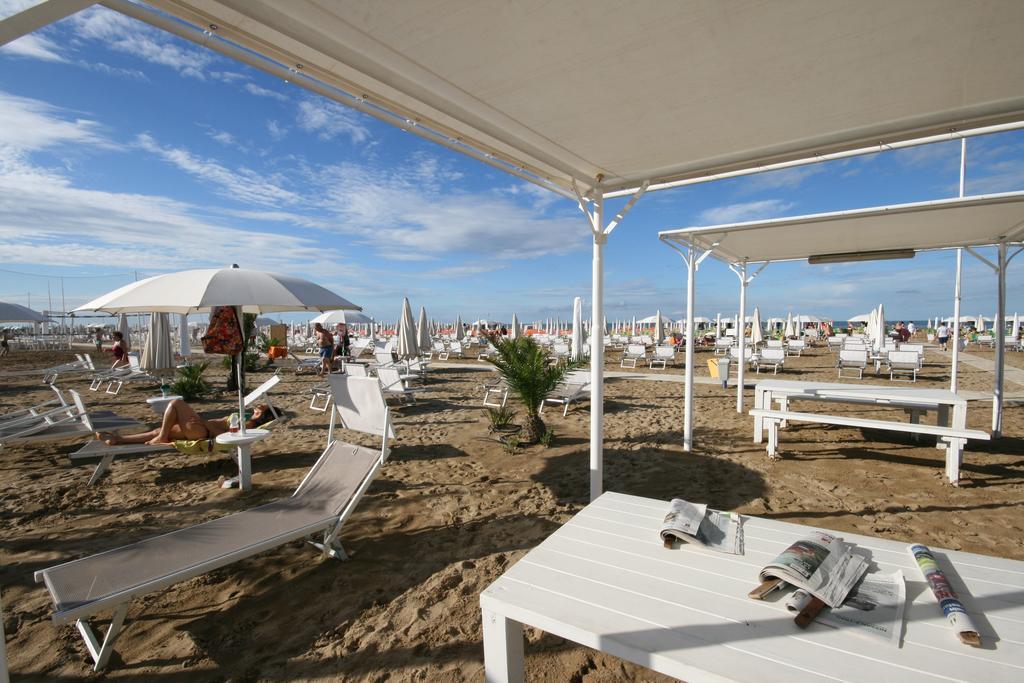 Hotel Kim Ρίμινι Εξωτερικό φωτογραφία