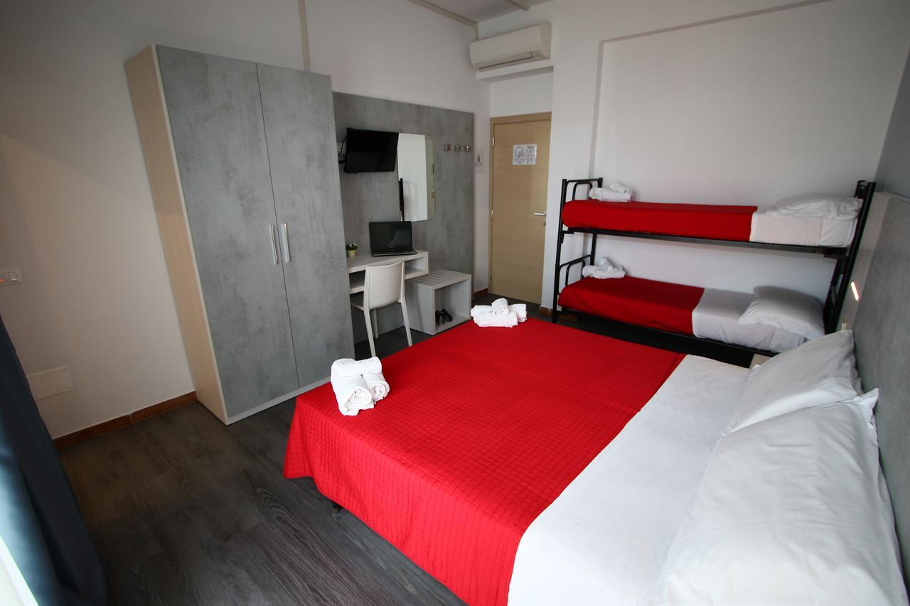 Hotel Kim Ρίμινι Εξωτερικό φωτογραφία