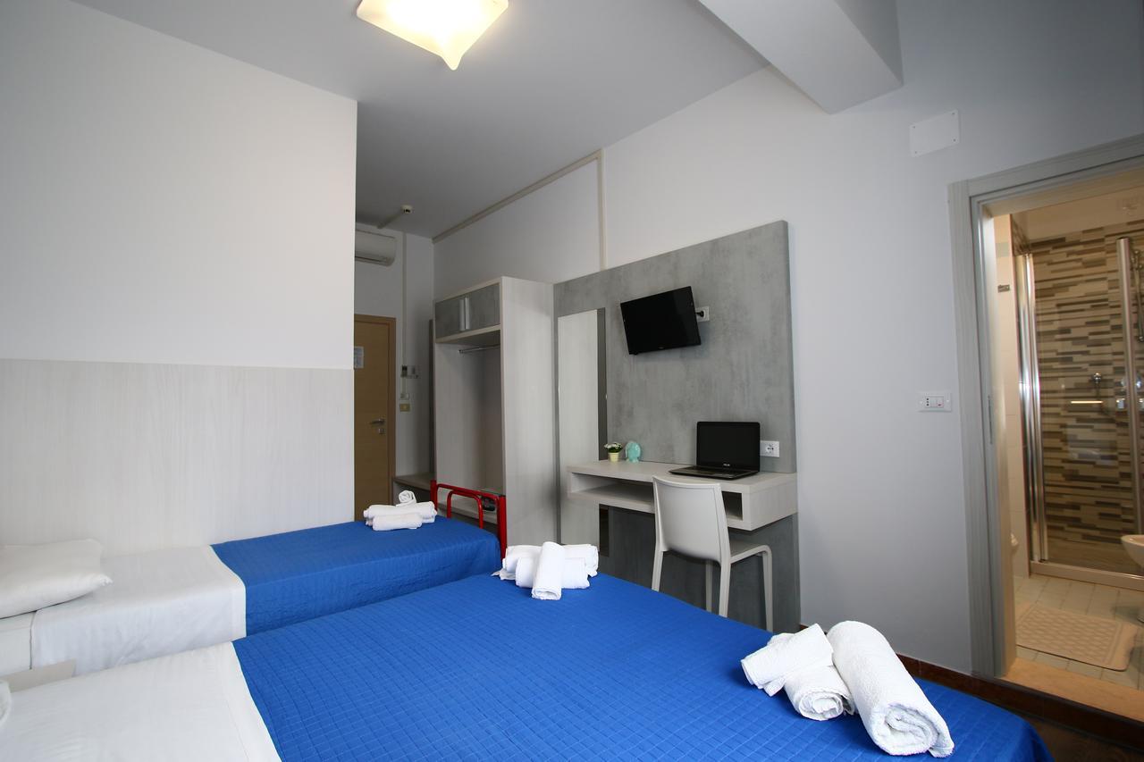 Hotel Kim Ρίμινι Εξωτερικό φωτογραφία