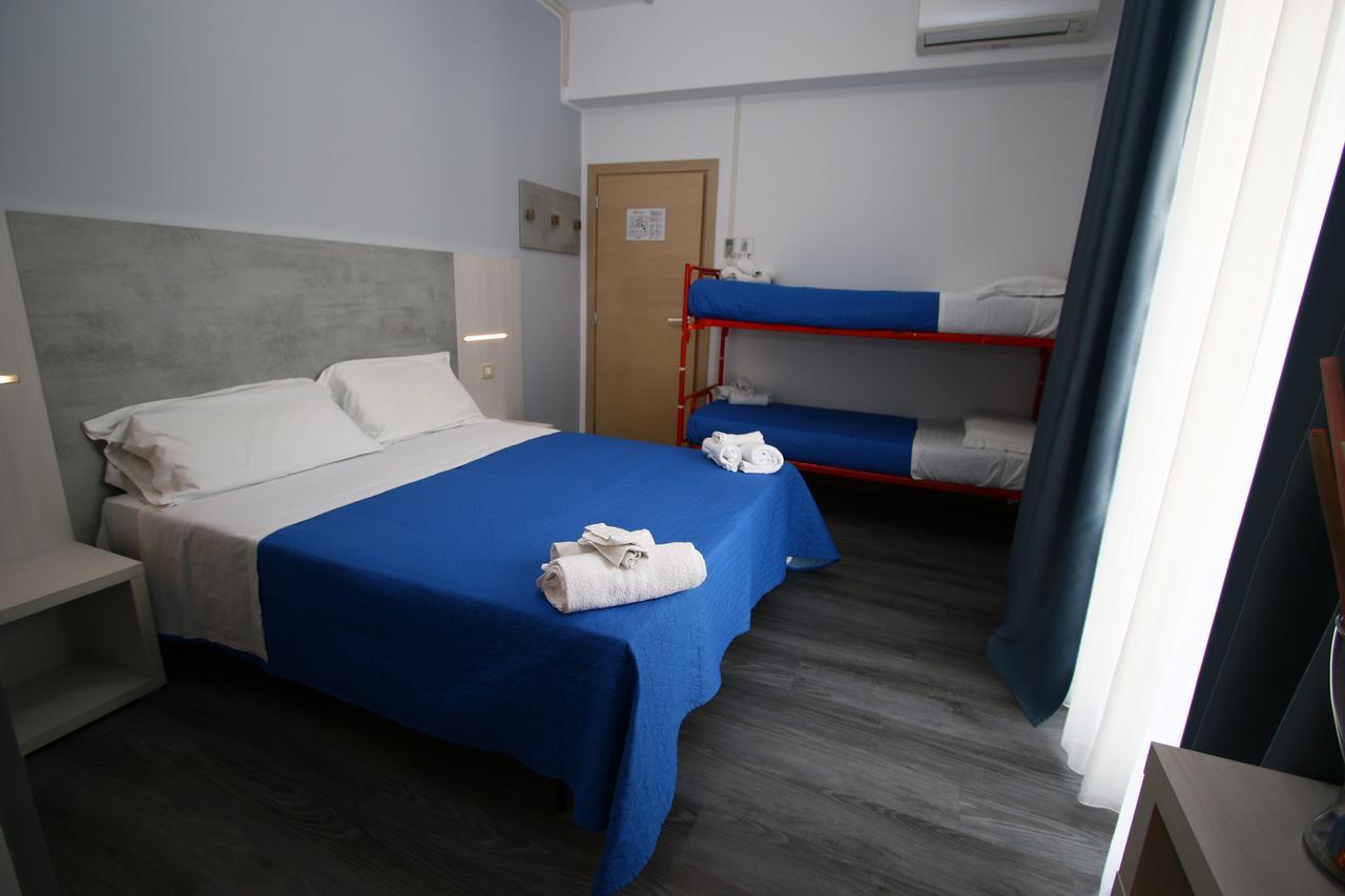 Hotel Kim Ρίμινι Εξωτερικό φωτογραφία