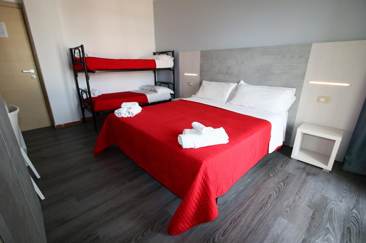 Hotel Kim Ρίμινι Εξωτερικό φωτογραφία